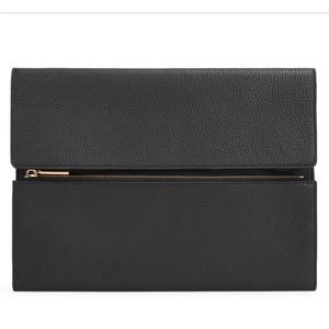 Cuyana Tech carryall leather laptop sleeve black